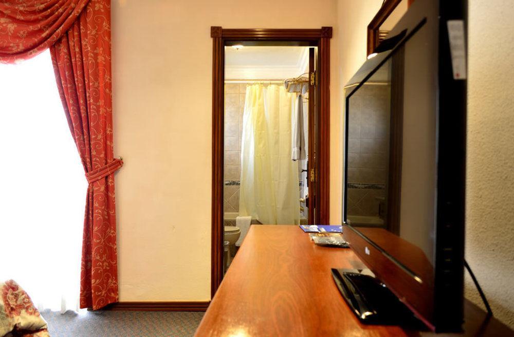 Paulistania Casa Blanca Hotel Santa Cruz de La Sierra Luaran gambar