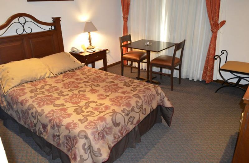 Paulistania Casa Blanca Hotel Santa Cruz de La Sierra Luaran gambar